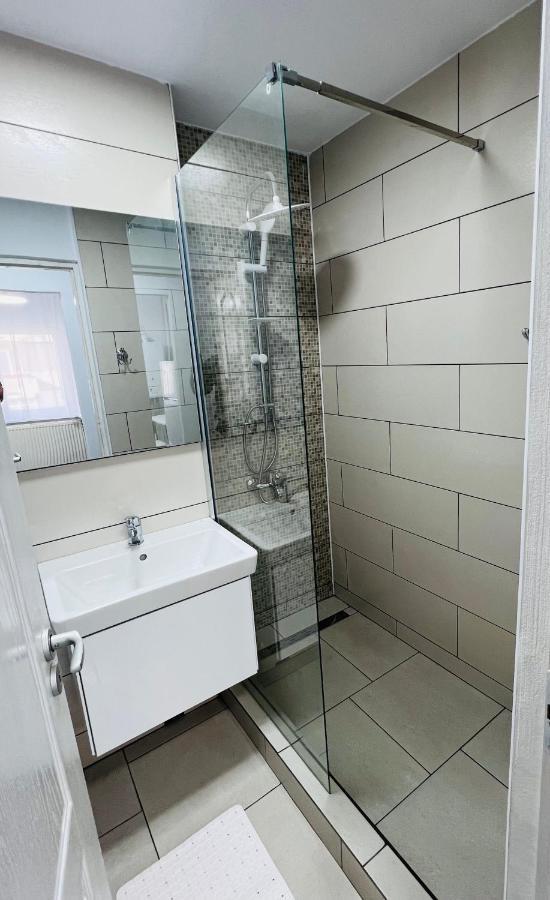 Blue Alpin Straja Appartement Vulcan  Buitenkant foto